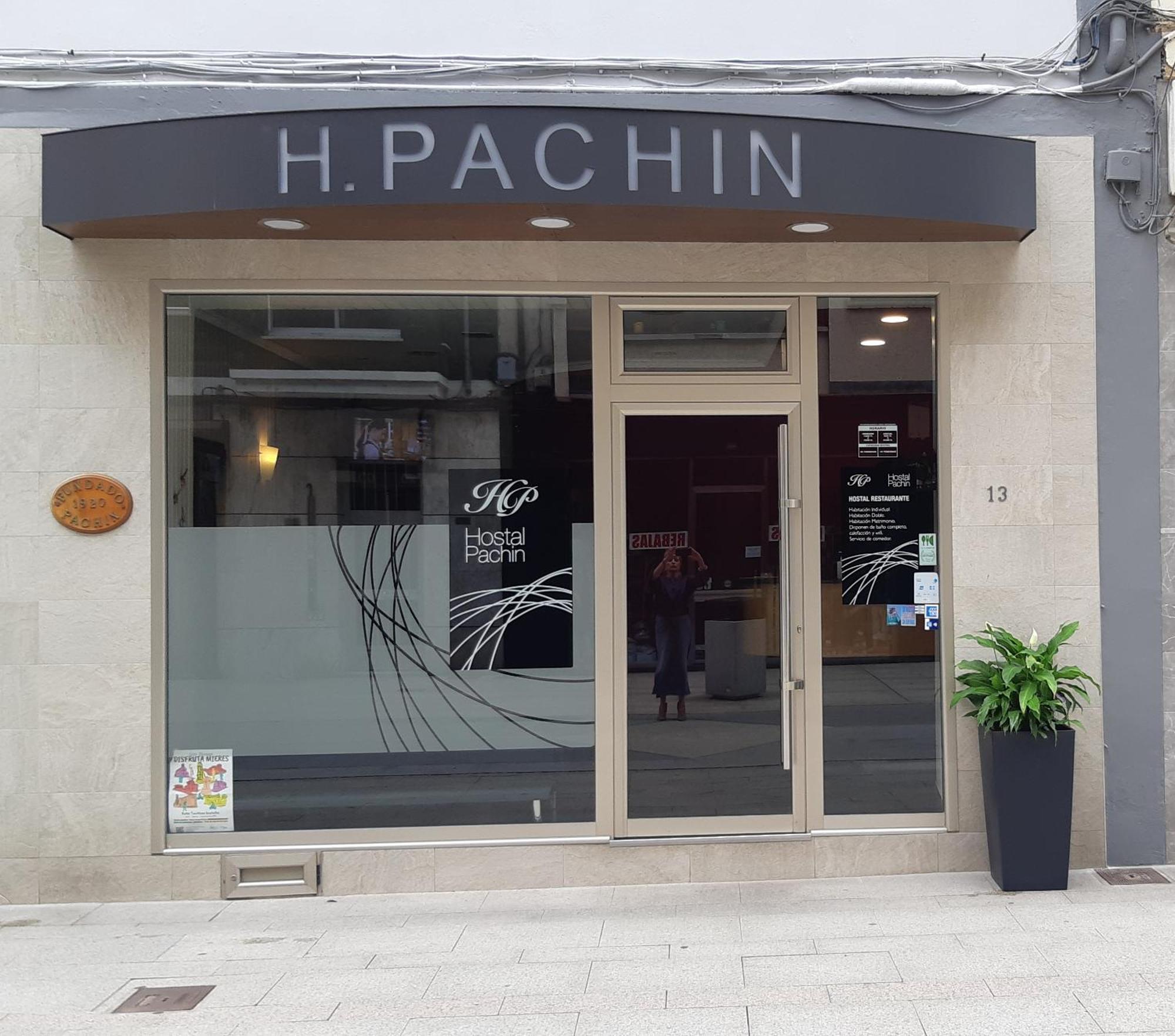 Hostal Pachin Mieres  Exterior foto